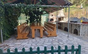 Anestis Apartments & Rooms